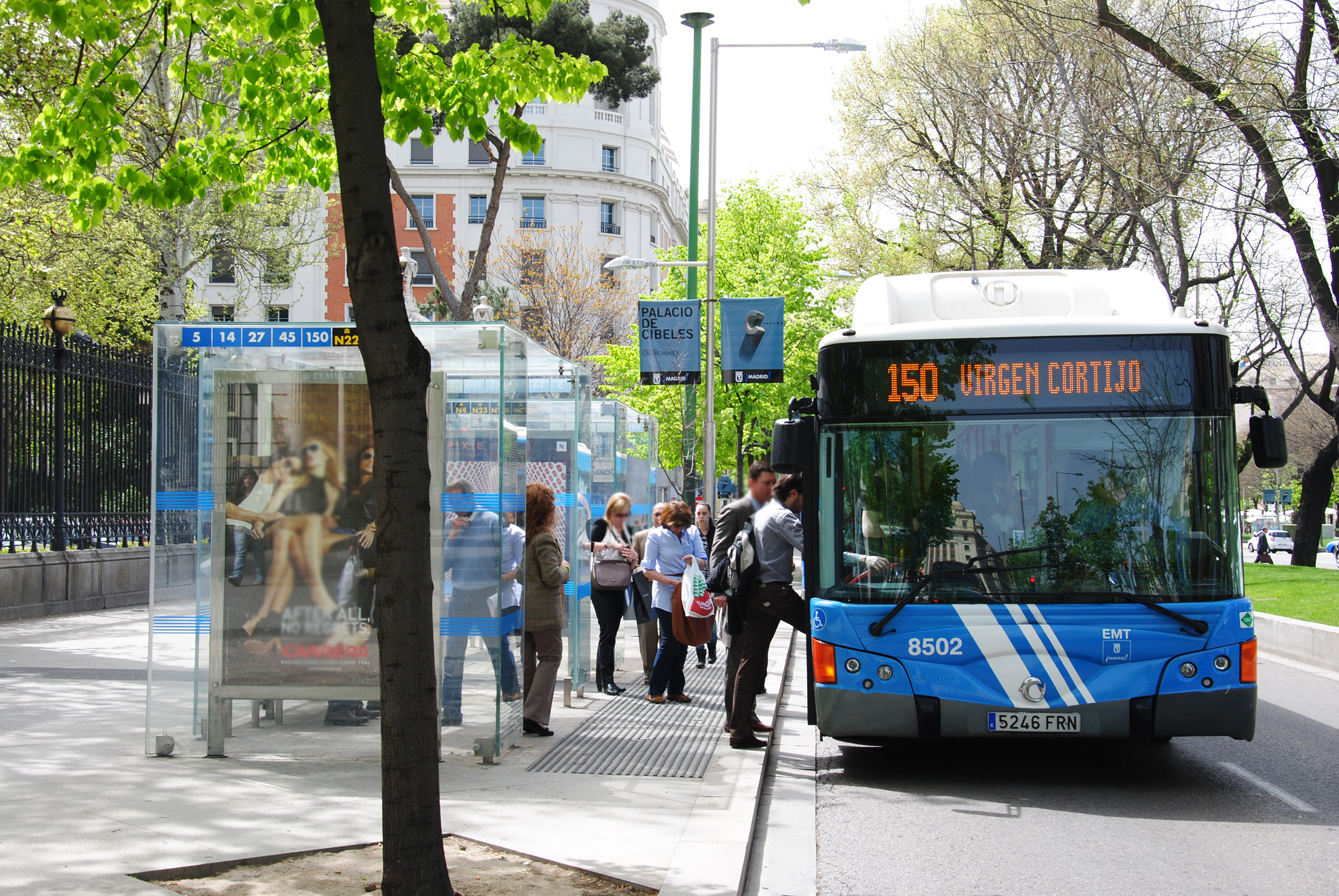 Desciende el tiempo de espera de los autobuses de EMT en 2017